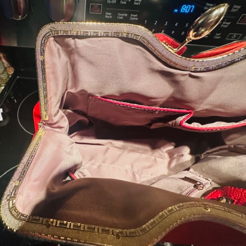 GORGEOUS Red Flower Rose Petal Bag w/Strap & Rhinestone/Gold Handle Accents! - Picture 12 of 14